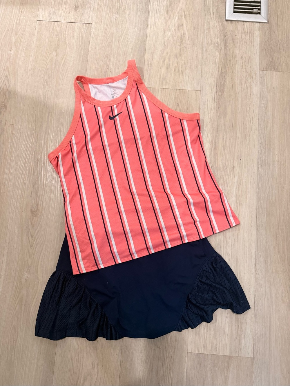 Nike Coral and Navy women's tennis top sz large, Hind navy blue skirt sz small
